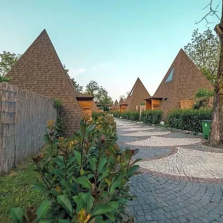 Pyramid 3* Sapanca
