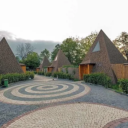 Hotel Pyramid